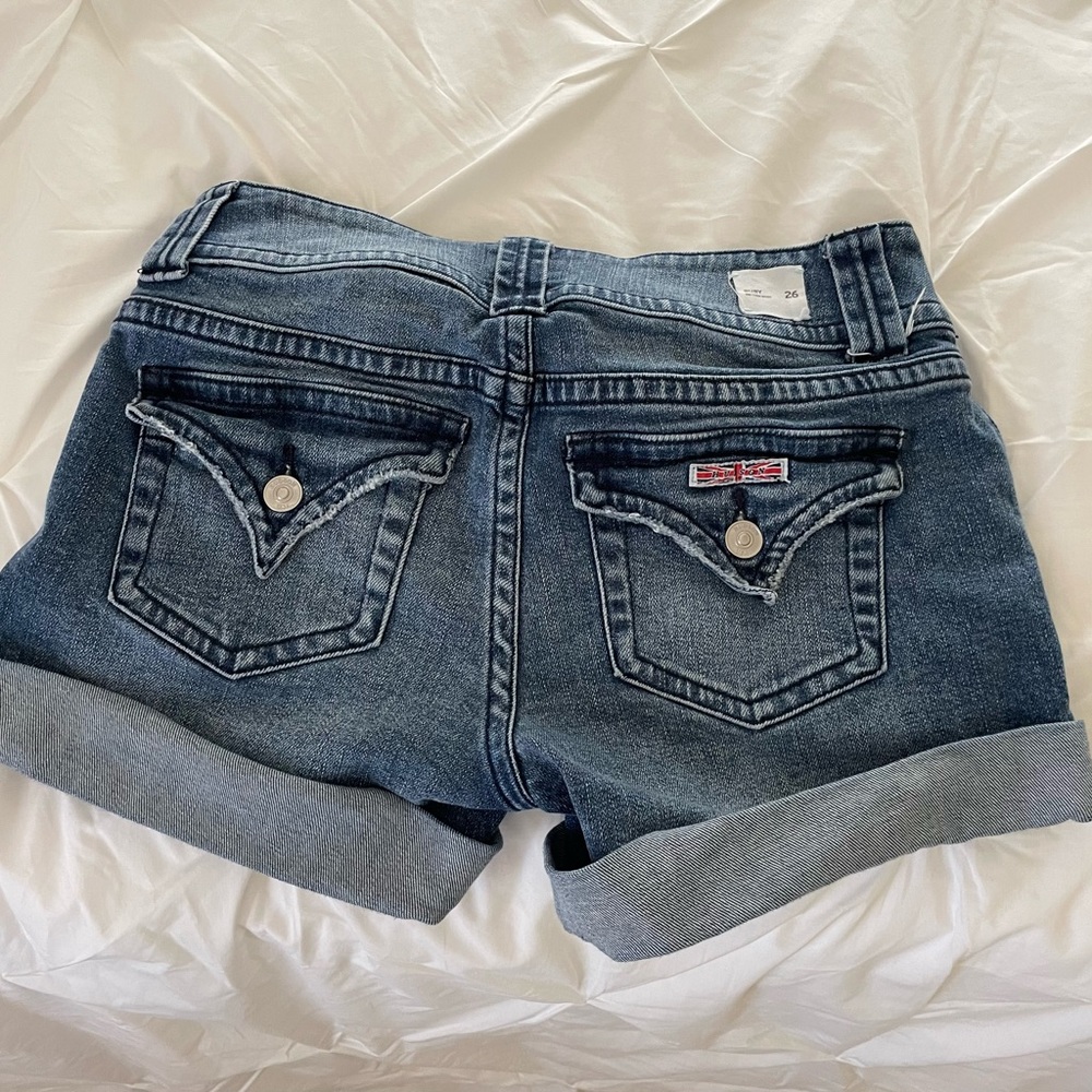 Perfect condition Hudson shorts size 26 - worn maybe 3 times - Picture 3 of 4